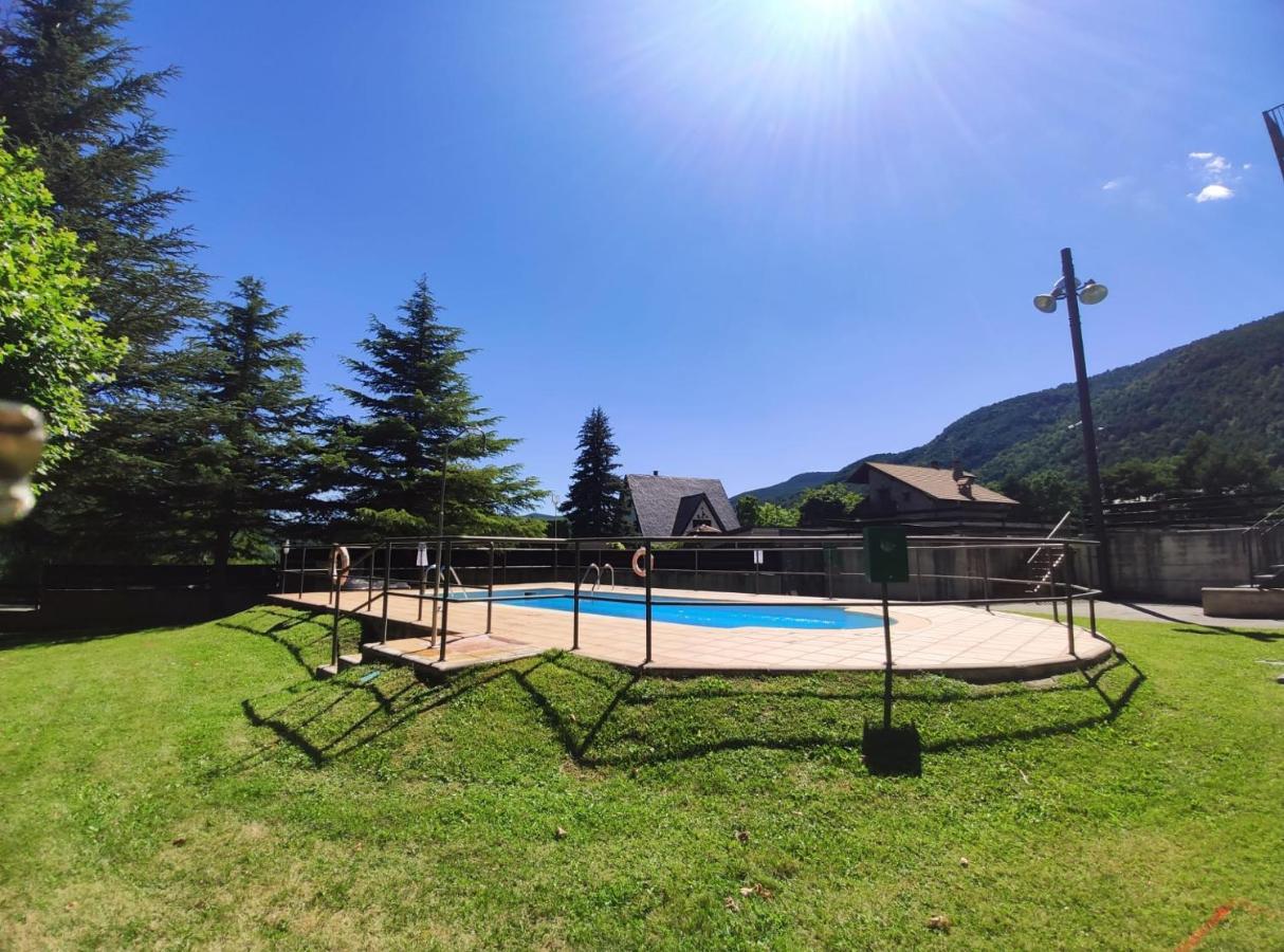 Apartamento Montes De Villanúa Exteriér fotografie